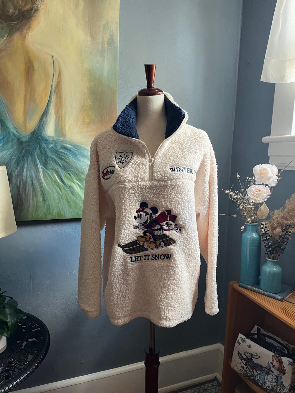 NWT officially licensed Disney sherpa quarter zip. Women's size XL